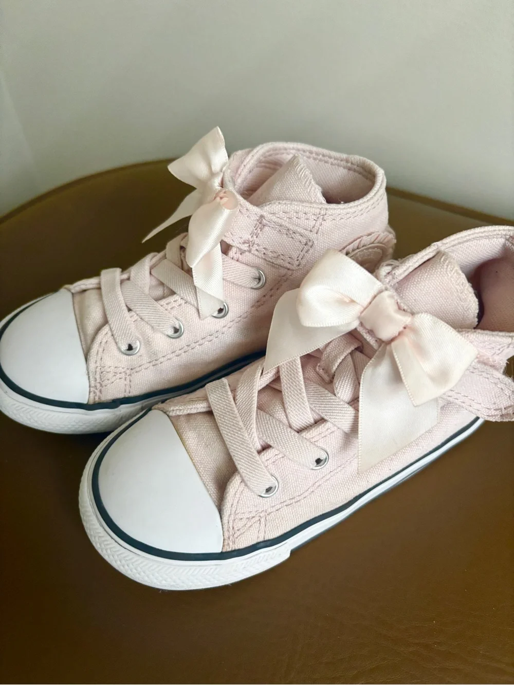 Converse Chuck Taylor All Star Pink Bow High Tops Velcro Child Girls Size 9